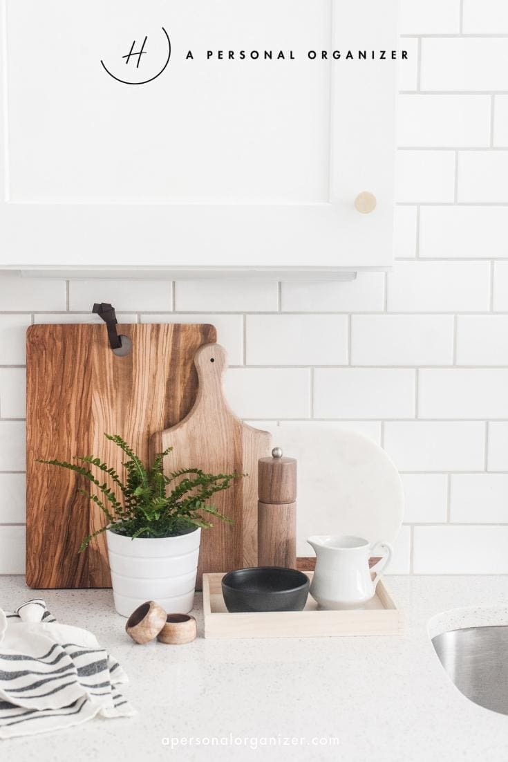 Being Organized is a Mindset: Get into an organized mindset and improve your life in major ways. How to plan and execute an organization routine that you can stick to.