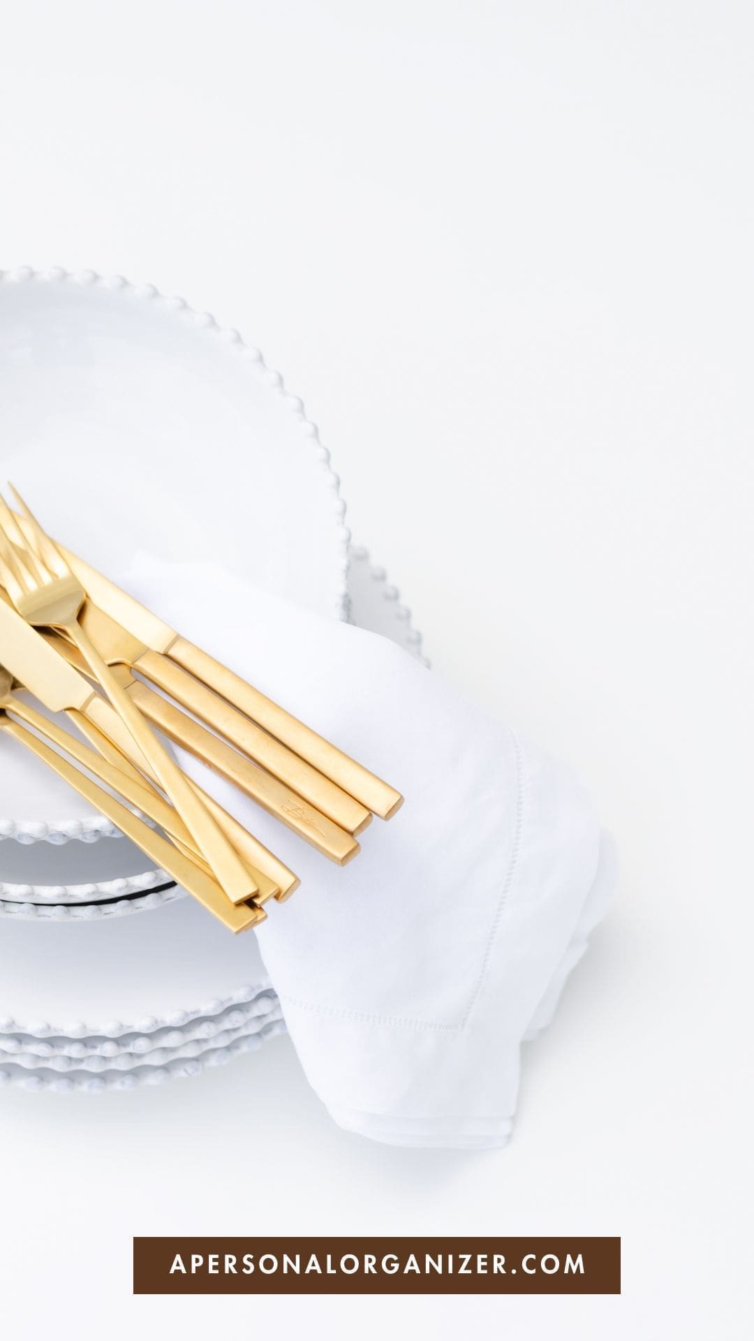 The Essential Guide to Curating the Perfect Dinnerware Capsule